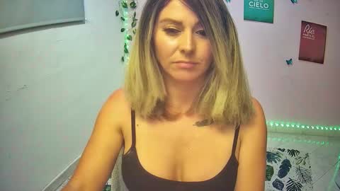 Hestesiaxx online show from January 13, 1:44 am