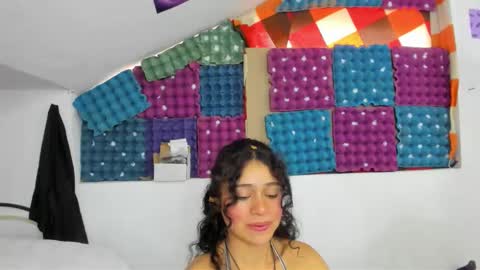 hesttia_ online show from March 23, 9:54 pm