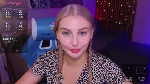 hey_cassie online show from November 17, 4:08 pm