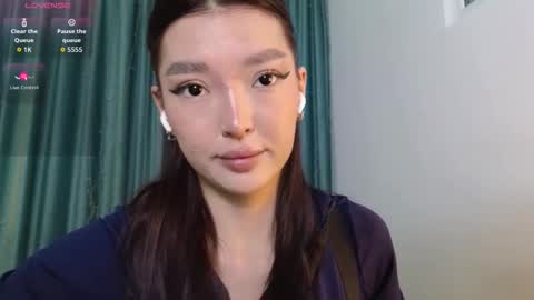 Audrey online show from November 13, 3:33 pm