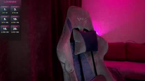 Snapshot of hey_nora_ chatting on September 22, 4:11 am Nora online show from September 22, 4:11 am