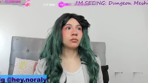 Snapshot of hey_noraly chatting on January 7, 1:24 pm Noraly online show from January 7, 1:24 pm