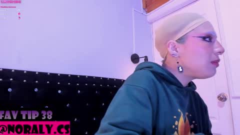 Noraly  online show from March 17, 5:44 am