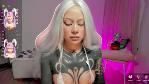 Snapshot of heybambino_ chatting on October 25, 4:20 am Bambi.....Help me get 100 likes in the satisfaction bar. online show from October 25, 4:20 am