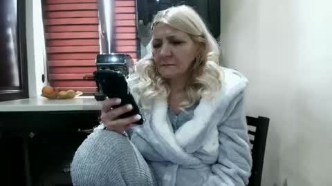 Heyheygrey online show from February 4, 8:28 am