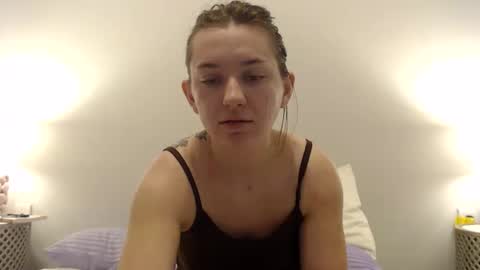 Snapshot of heyitspiper chatting on February 17, 4:39 pm Piper online show from February 17, 4:39 pm