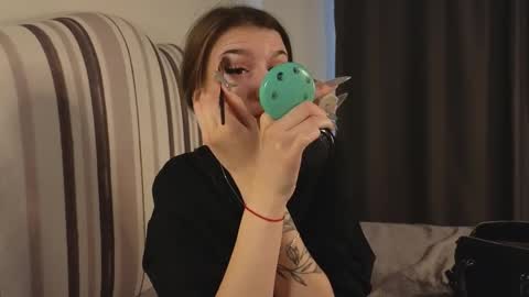 Jenny online show from September 17, 6:33 am