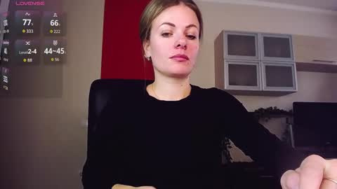 Snapshot of hi_bye_ chatting on October 23, 8:42 am Lina online show from October 23, 8:42 am