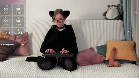 Hibisceae online show from December 8, 5:22 pm