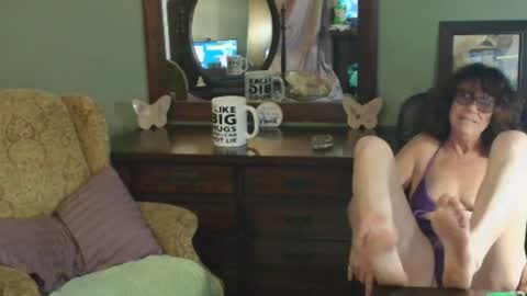 hidden_gold_milf online show from October 12, 7:55 am