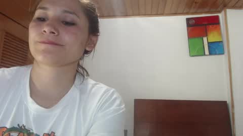 hilaril18 online show from January 16, 1:58 am