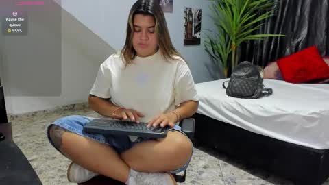 lia online show from September 18, 8:18 pm