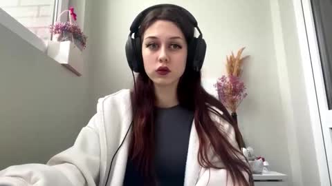 Hi Im Elizabeth online show from October 15, 1:14 pm