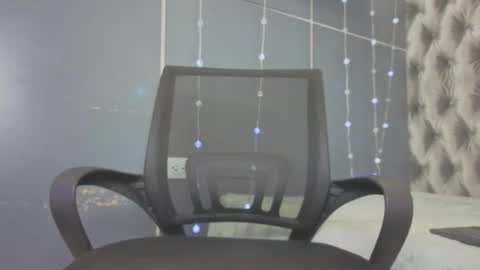  Hillary  online show from December 22, 8:56 pm