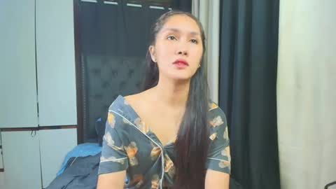 yuricah online show from December 4, 1:19 am