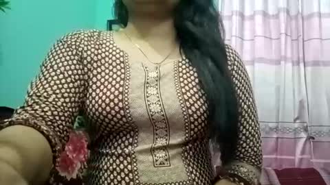 Snapshot of himuhimu22 chatting on January 22, 3:29 pm himuhimu22 online show from January 22, 3:29 pm
