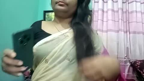 Snapshot of himuhimu22 chatting on January 23, 1:41 am himuhimu22 online show from January 23, 1:41 am