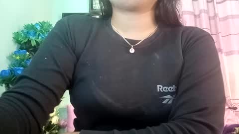 Snapshot of himuhimu22 chatting on December 17, 2:01 am himuhimu22 online show from December 17, 2:01 am