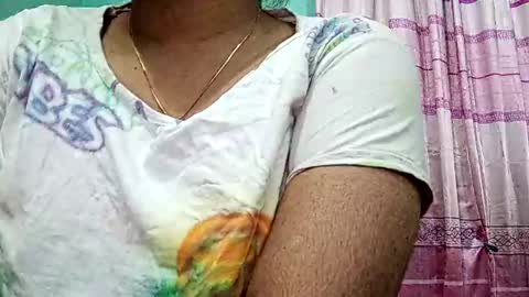 Snapshot of himuhimu22 chatting on January 12, 10:34 am himuhimu22 online show from January 12, 10:34 am