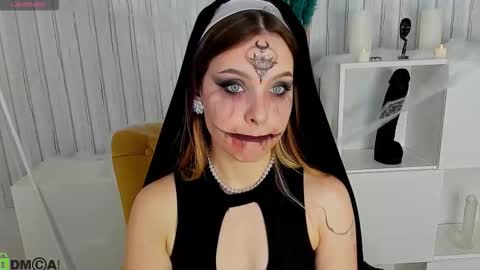 hina smilth online show from October 29, 12:09 pm