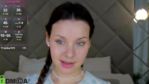 hina smilth online show from October 17, 12:08 pm