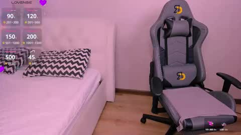 Snapshot of hinajeen chatting on September 28, 9:03 am Sexy Hina online show from September 28, 9:03 am