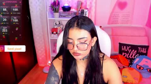 Snapshot of hinataweed01 chatting on December 17, 1:18 am Karol Independent Model online show from December 17, 1:18 am