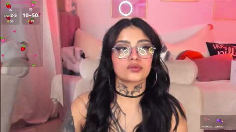 Snapshot of hinataweed01 chatting on October 14, 3:31 am Karol Independent Model online show from October 14, 3:31 am