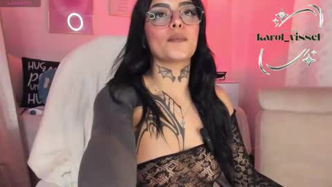 Snapshot of hinataweed01 chatting on October 27, 1:34 am Karol Independent Model online show from October 27, 1:34 am