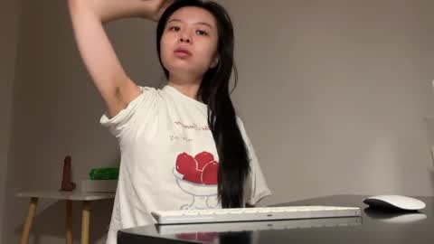 Snapshot of hola_sunflower chatting on September 17, 9:24 pm amy online show from September 17, 9:24 pm