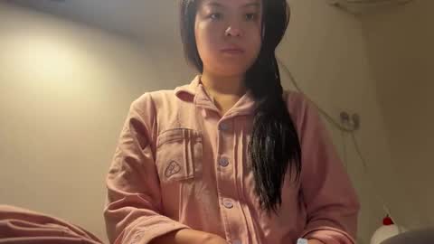 Snapshot of hola_sunflower chatting on October 12, 9:06 pm amy online show from October 12, 9:06 pm