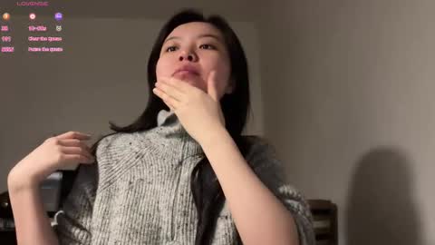 Snapshot of hola_sunflower chatting on October 20, 6:11 pm amy online show from October 20, 6:11 pm