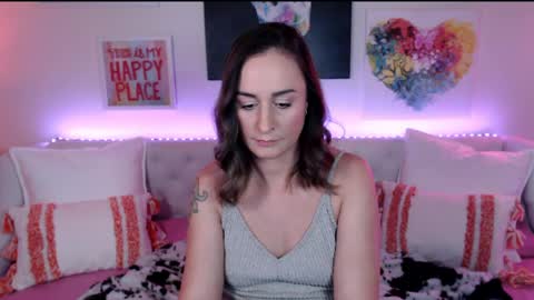 Holi Hurricane online show from April 5, 3:38 am