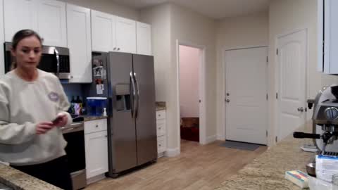 Holi Hurricane online show from November 21, 3:41 am