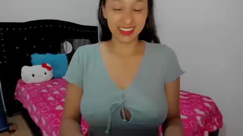 holly... online show from October 17, 2:04 am