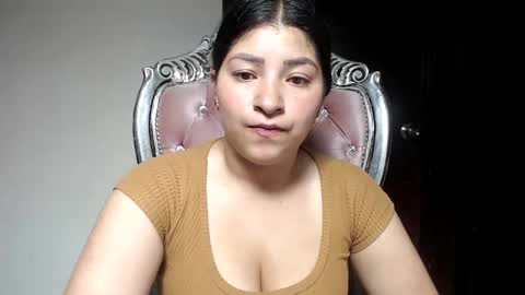 holly online show from December 5, 10:01 am