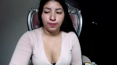 holly online show from December 10, 8:51 am