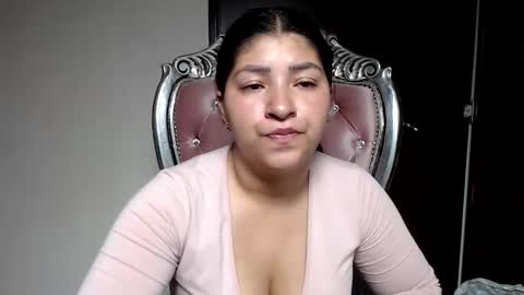 holly online show from December 9, 8:22 am