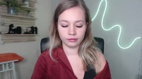 Holly online show from December 4, 6:00 am