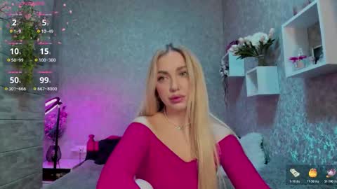 holly_molly8 online show from October 20, 7:06 pm