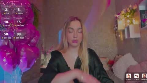 holly_molly8 online show from March 27, 6:41 pm