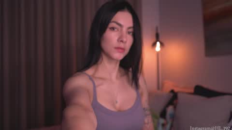 Snapshot of hollylinder_ chatting on October 1, 1:43 am Holly Linder online show from October 1, 1:43 am