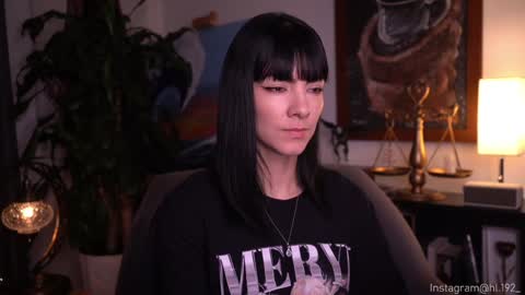 Snapshot of hollylinder_ chatting on January 5, 2:06 am Holly Linder online show from January 5, 2:06 am