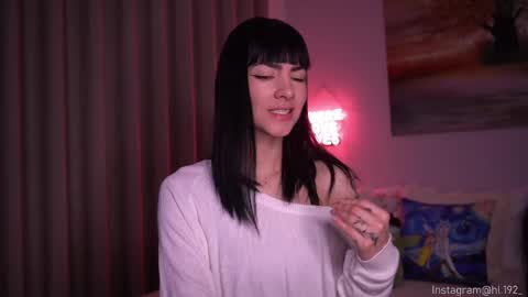 Snapshot of hollylinder_ chatting on February 12, 1:30 am Holly Linder online show from February 12, 1:30 am