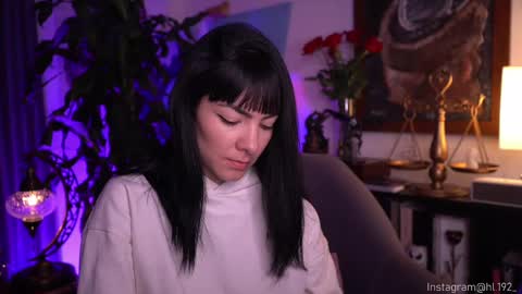 Snapshot of hollylinder_ chatting on February 16, 1:38 am Holly Linder online show from February 16, 1:38 am