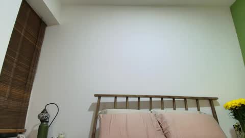 hollyshit_ online show from March 1, 1:49 am