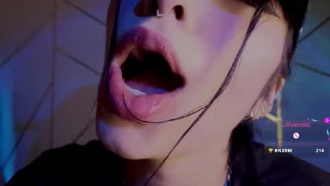 holly online show from February 2, 6:18 pm