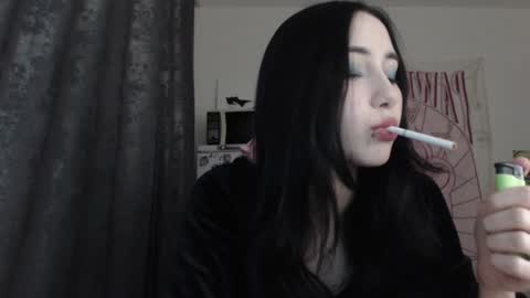Snapshot of holy420loly chatting on December 12, 4:43 pm Ho Lee Sheet online show from December 12, 4:43 pm