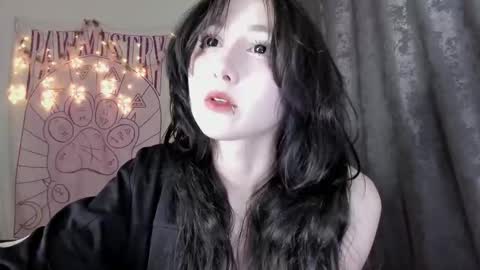 Ho Lee Sheet online show from September 22, 6:17 pm