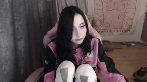 Snapshot of holy420loly chatting on February 6, 5:40 pm Ho Lee Sheet online show from February 6, 5:40 pm